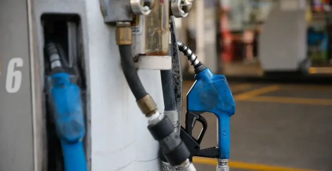 ANP Registra Primeira Queda no Preço do Diesel Após Conflito no Oriente Médio; Gasolina e Etanol Também Recuam