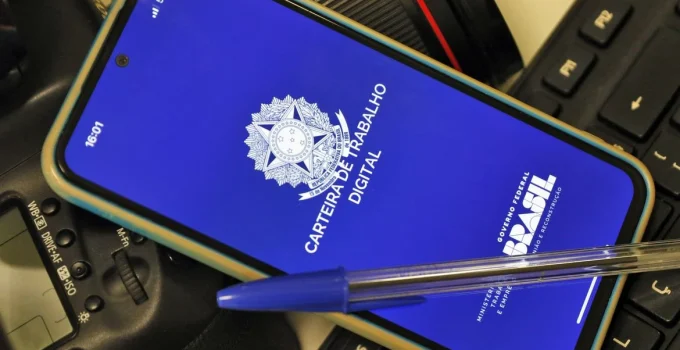 Jornada Menor e Auxílio-Creche para Terceirizados: Mudanças Cruciais para Mais de 40 Mil Trabalhadores do Governo Federal