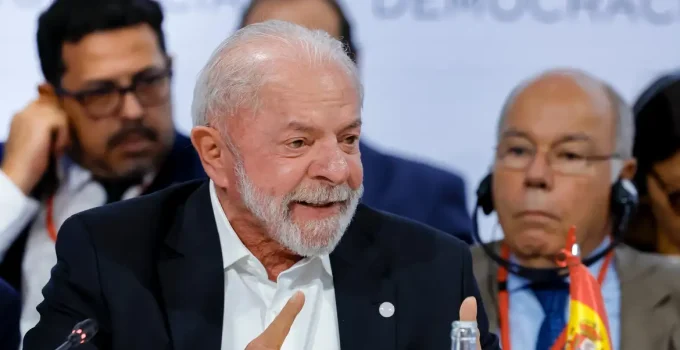Lula defende fim da jornada 6x1 e quer que ganhos de produtividade beneficiem todos, não só os ricos