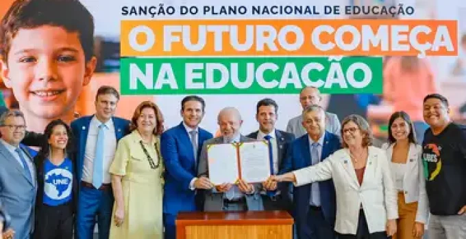 Escola Pública em SP Vira Palco de Filme Crítico a Paulo Freire e Educação Nacional, Gerando Protesto