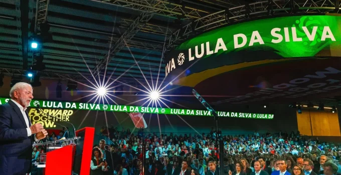 Lula na Espanha: "Progressistas viraram gerentes das mazelas do neoliberalismo", alerta o presidente