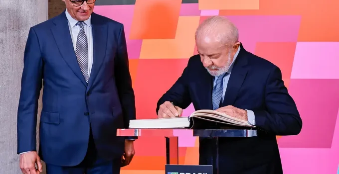 Lula na Alemanha: Brasil propõe parceria Europa-Brasil em energia limpa e defende empregos diante da IA