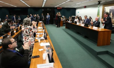 Fim da Escala 6x1 no Brasil? CCJ aprova propostas que podem reduzir jornada e mudar rotina de milhões de trabalhadores