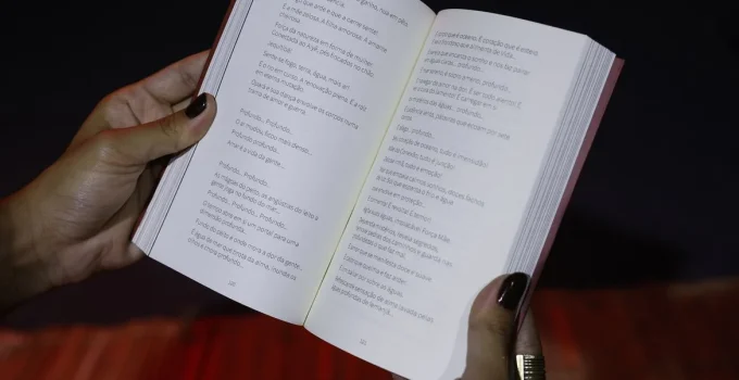 Dia do Livro: como o cinema e o carnaval impulsionam a venda de livros